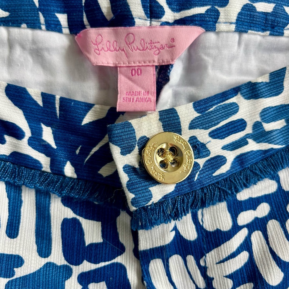 Lilly Pulitzer 4” Adie Shorts in Indigo Home Slice Print. Women's Size  00 - Picture 2 of 6